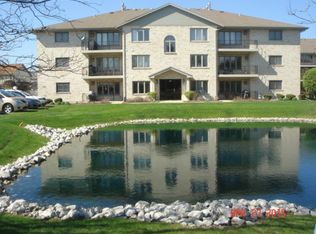 6650 183rd St APT 2D, Tinley Park, IL