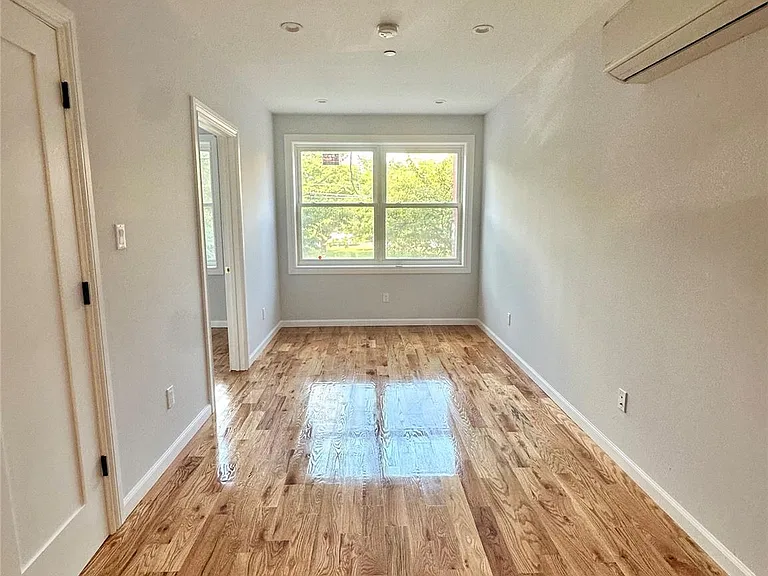 442 Fountain Ave — Photo 2