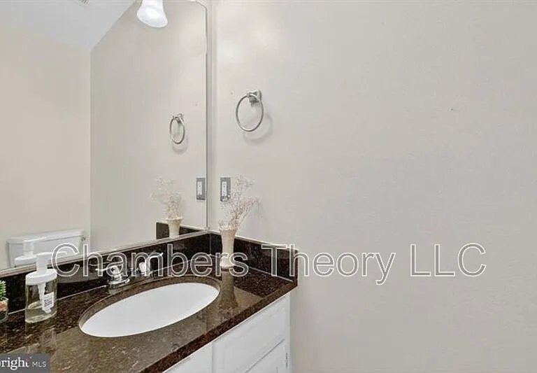 939 S Scott St #1 — Photo 13