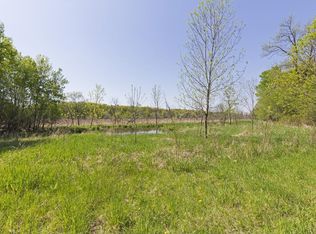 9 Preserve Trl, North Oaks, MN 55127