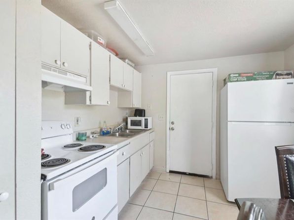 tampa-florida-82242378 picture