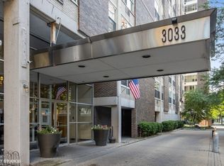 3033 N Sheridan Rd APT 811, Chicago, IL 60657