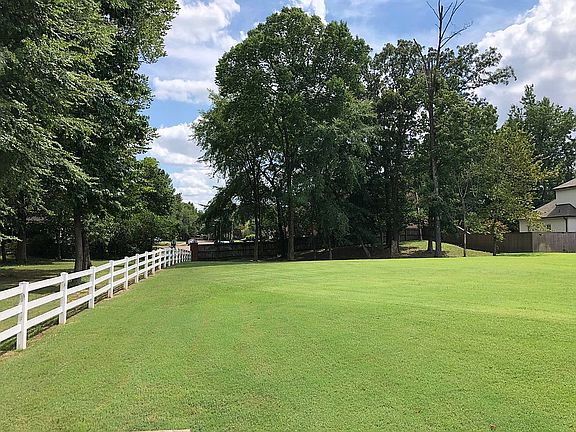 5th image of 8651 Woodlane Dr