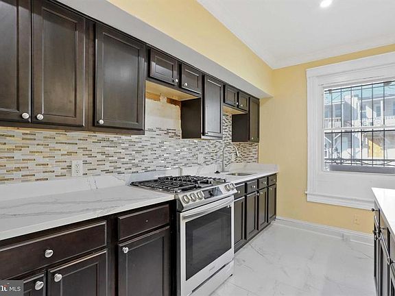 5th image of 508 N Kenwood Ave