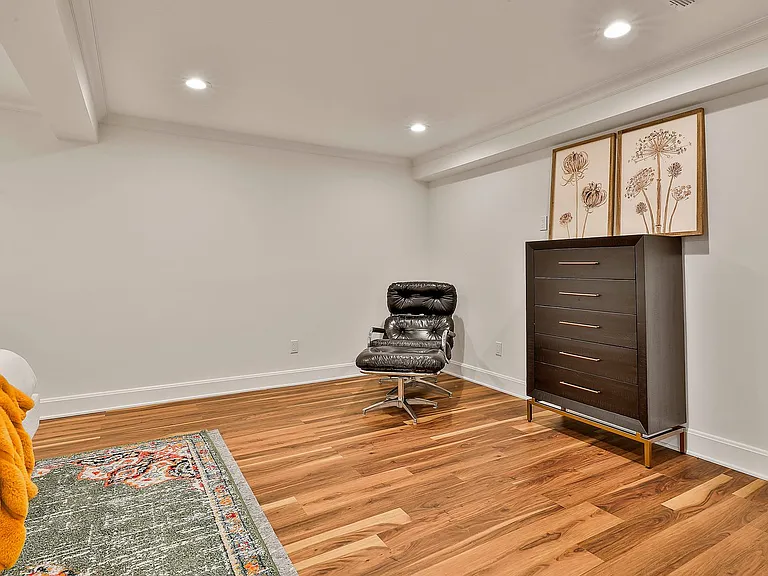 410 Thornton Lane — Photo 20