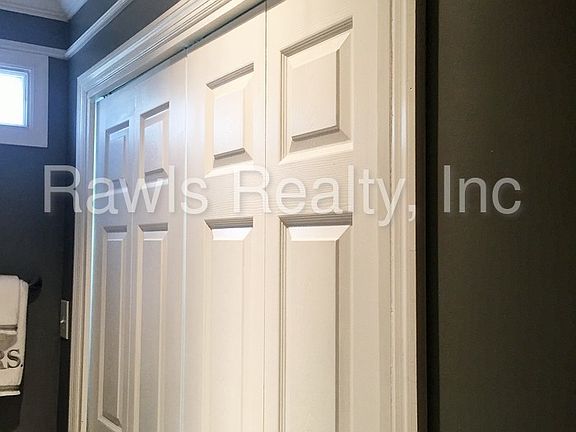 5th image of 2302 Laroche Ave