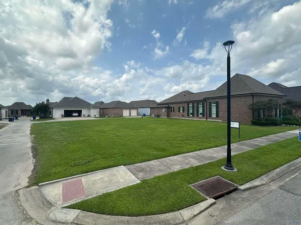 260 Rue Pelletier, Thibodaux, LA 70301