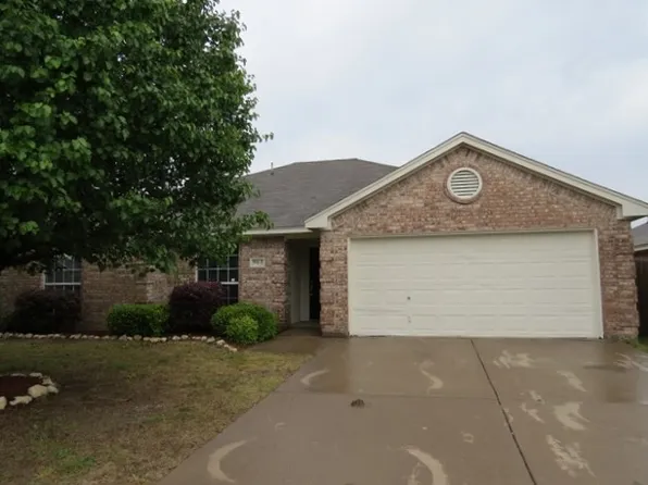 961 Mesa Vista Dr, Crowley, TX 76036