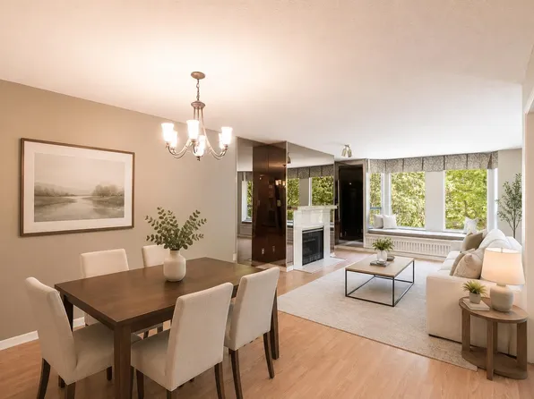 1695 Augusta Ave #208, Burnaby, BC V5A 4S8