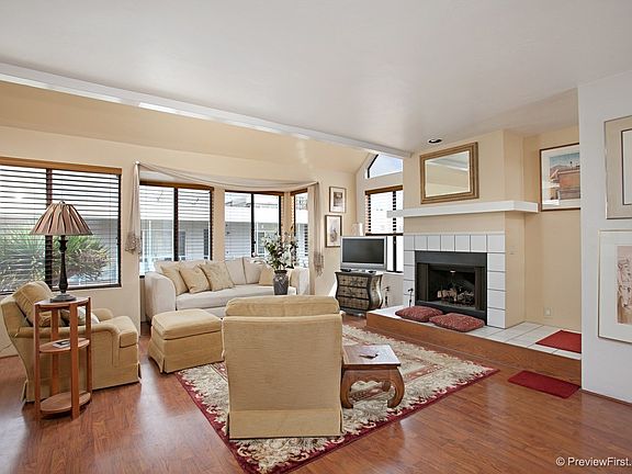 4th image of 807 Whiting Ct