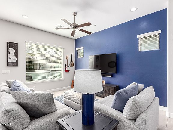 5th image of 20763 W WINDSOR Boulevard