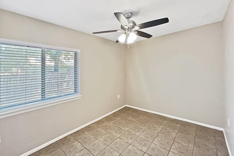 1st image of 9508 Bowen Dr