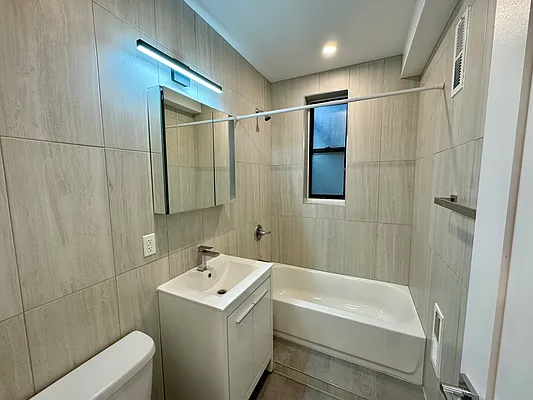 Rented by Oxford Property Group | media 4