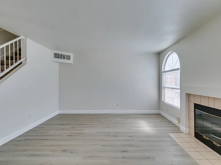 8476 Indigo Sky Ave — Photo 2