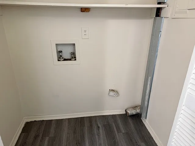1005 W Lee Rd #6 — Photo 8