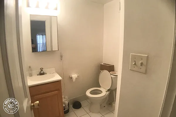 Rented by MySpaceNYC | media 18