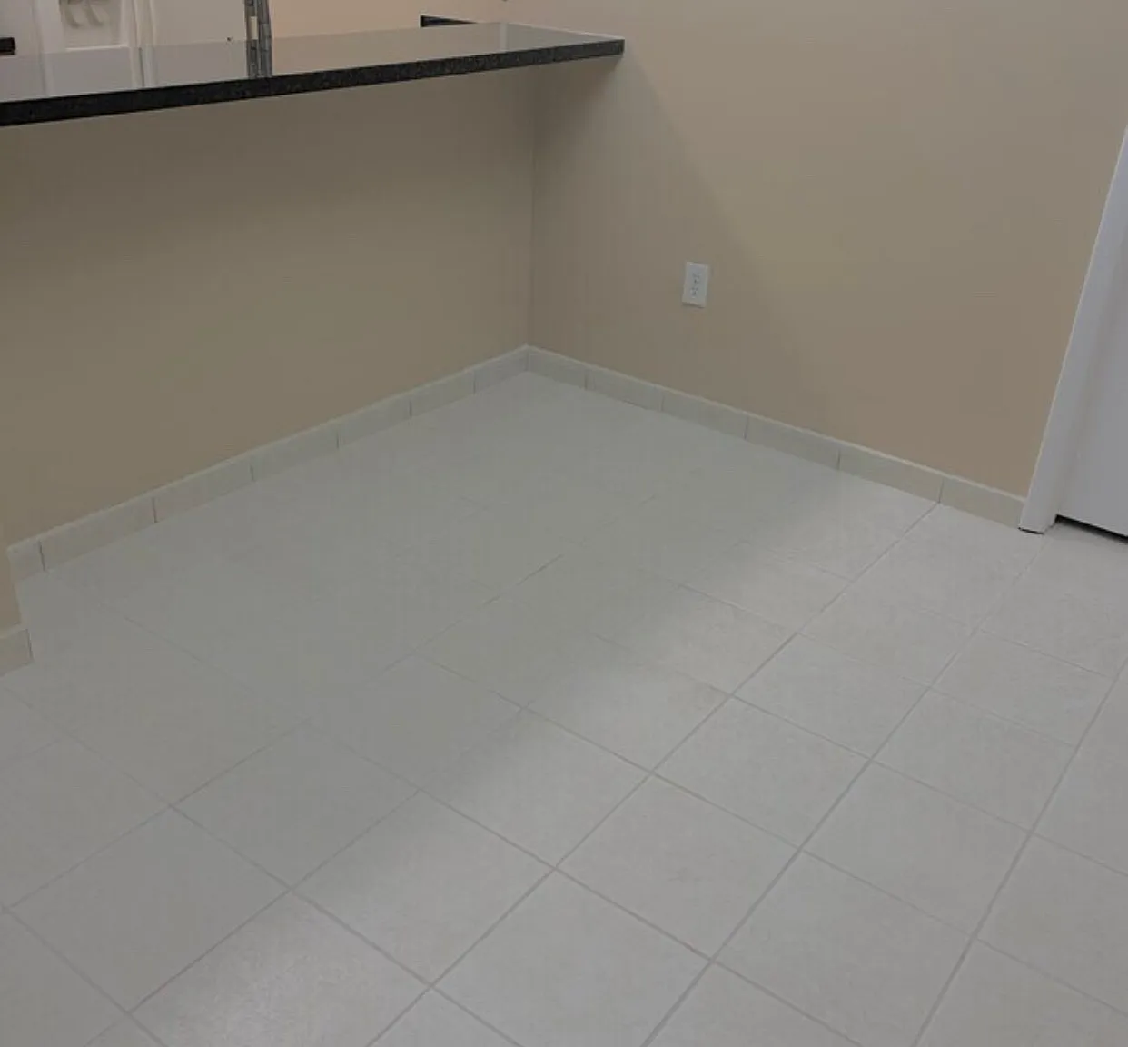 3 bed, 1144 sqft, $2,800 — Photo 4