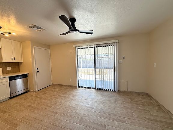 Large eat-in kitchen