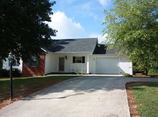 24 Meade Ln, Eubank, KY 42567