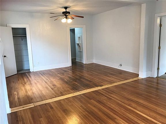 3rd image of 318 Poplar St