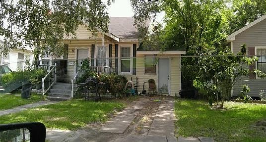 1st image of 925 Elgie St