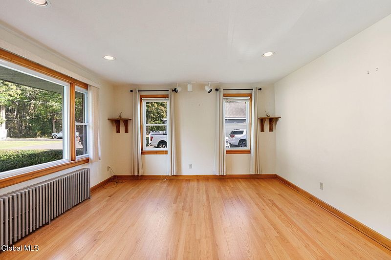 5th image of 5 New Hampshire Avenue