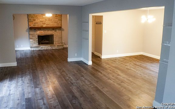 3rd image of 3743 HIGHCLIFF DR