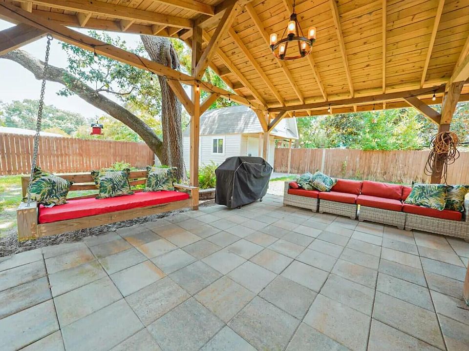 1st image of 109 Thornhill Rd