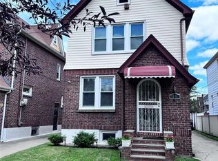 8261 172nd St, Jamaica, NY 11432