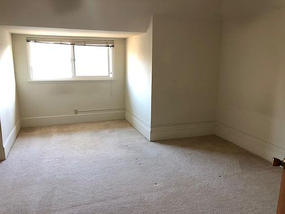 3rd image of 799 Elm St