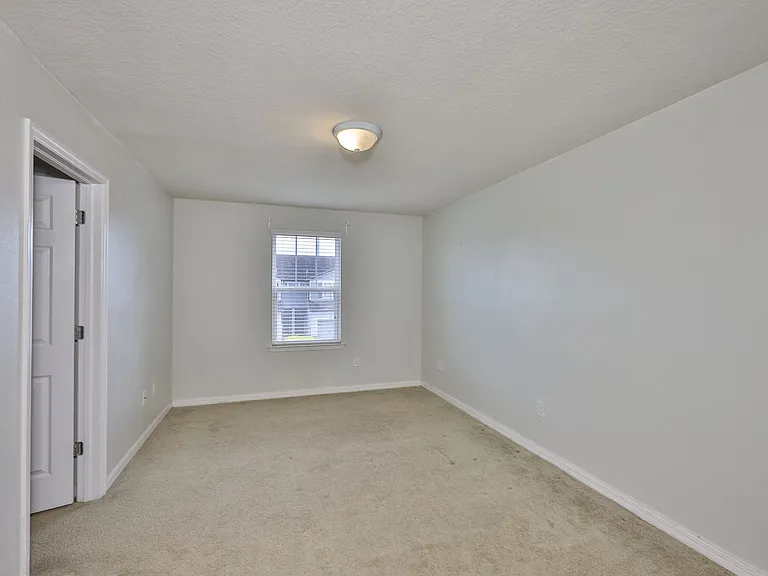 9160 Hillcroft Dr — Photo 25