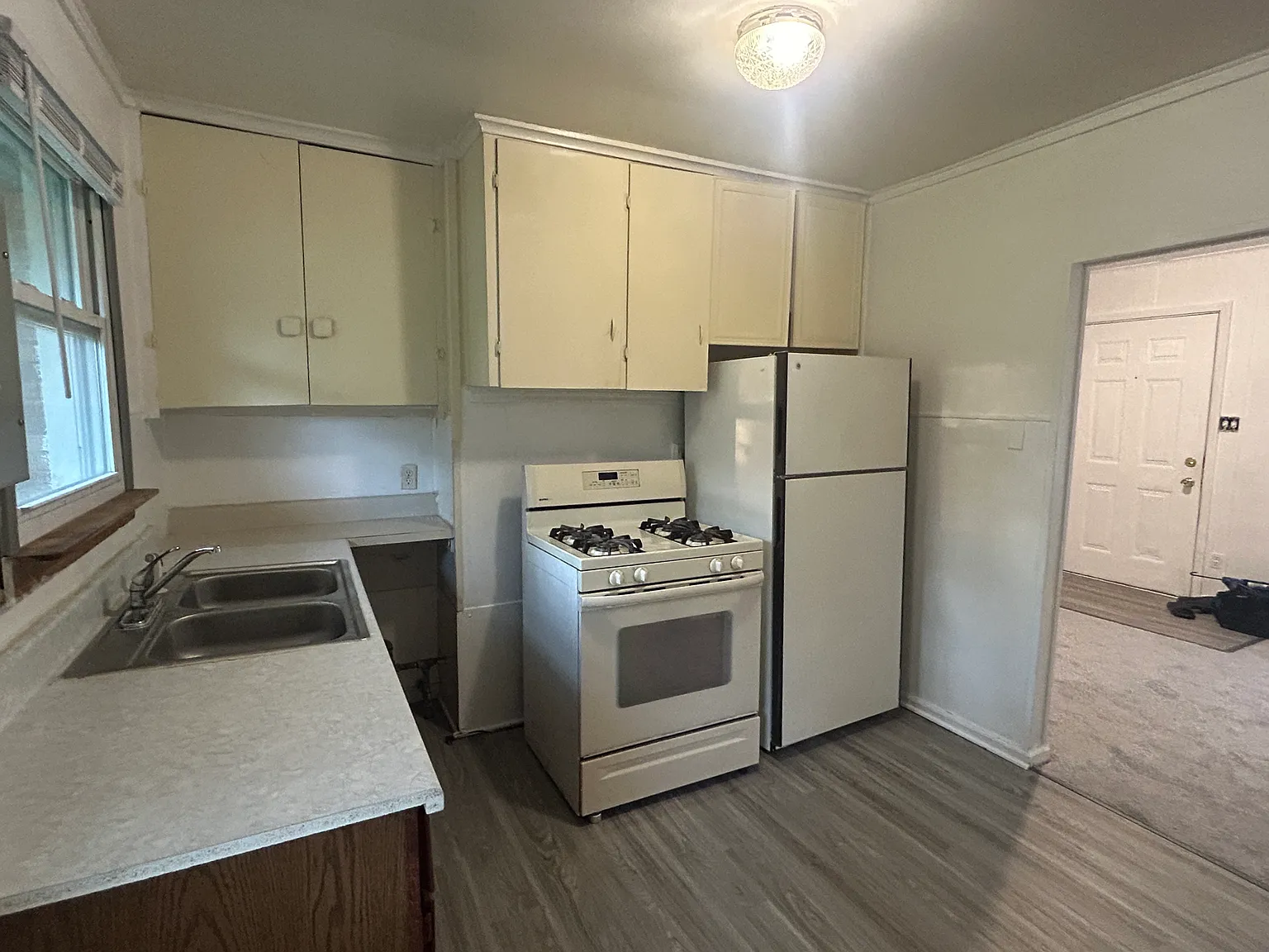 2 bed, 500 sqft, $850 — Photo 4