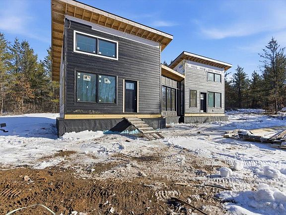 3rd image of 7370 Hunter Cir