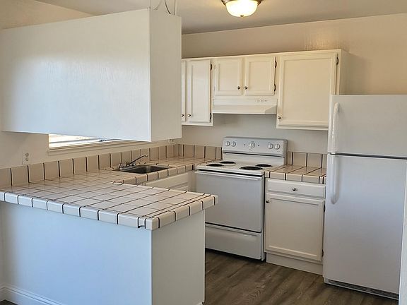 4th image of 8039 Greenridge Dr APT 5