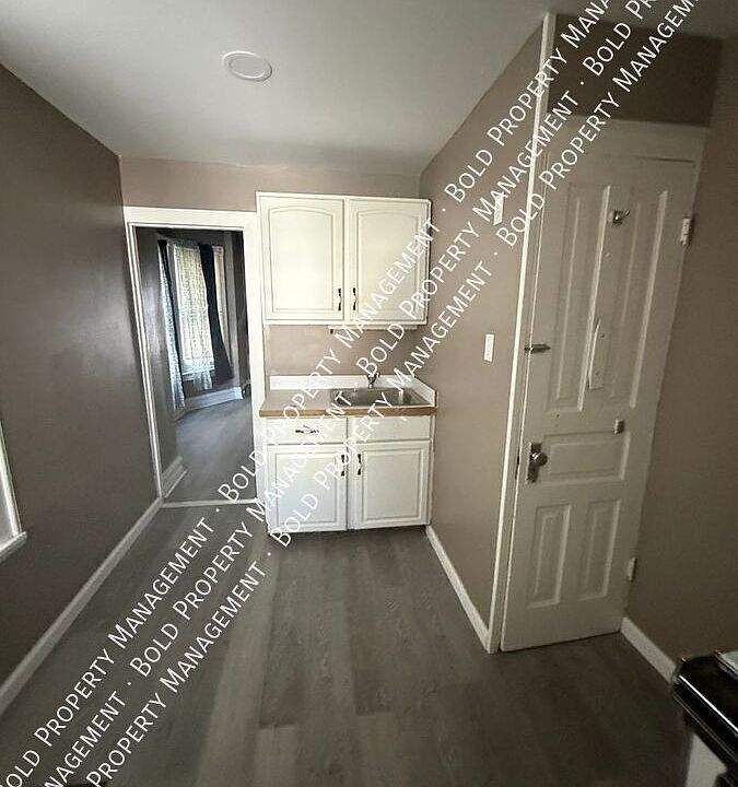 1st image of 1047 Madison Ave
