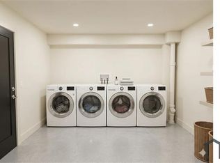 628 E 79th St #102, Los Angeles, CA 90001