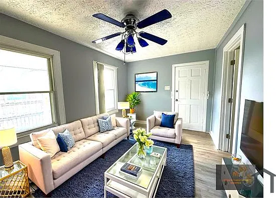 2849 Mars Hill St — Photo 2