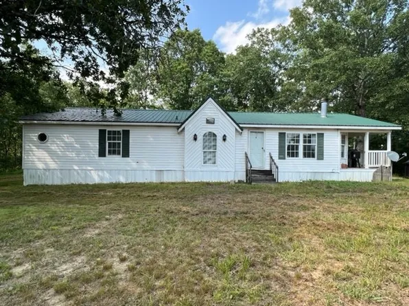 1432 Napier Rd, Hohenwald, TN 38462