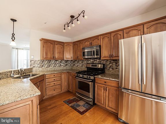 5th image of 7712 Heritage Farm Dr