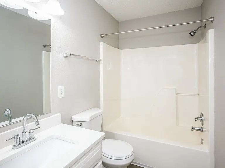 15341 Ten Point Dr — Photo 15