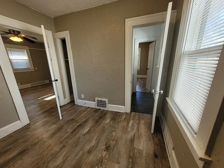 3020 Columbia St — Photo 6