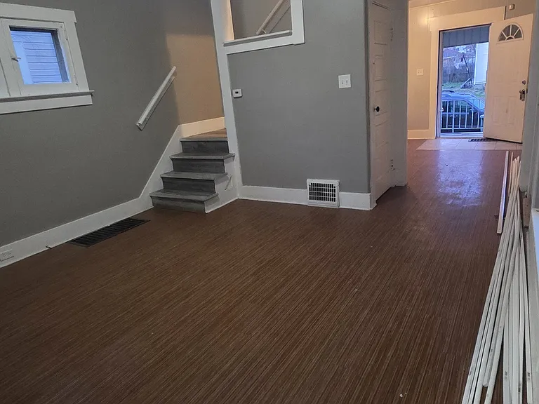 122 Heaton Ave — Photo 20