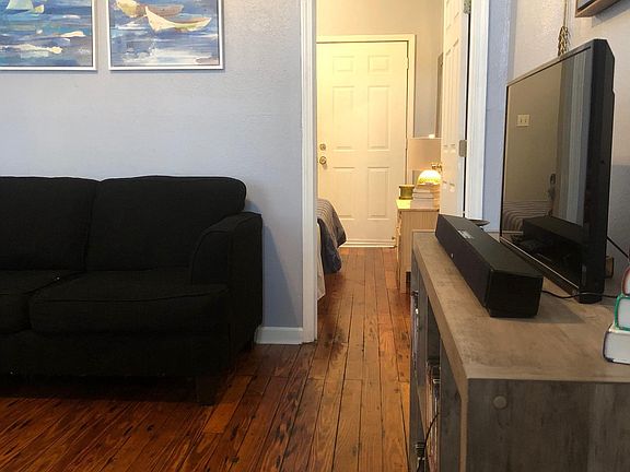 4th image of 2501 Delachaise St