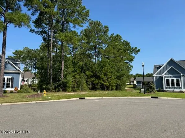 9394 Grey Leaf Court NE, Leland, NC 28451