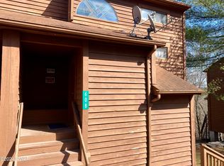 608 Mountain View Way, Bushkill, PA 18324