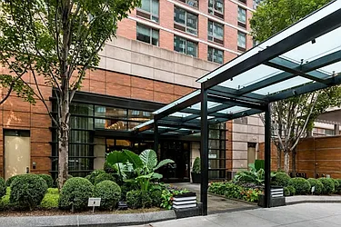 215 East 96th Street, #41H