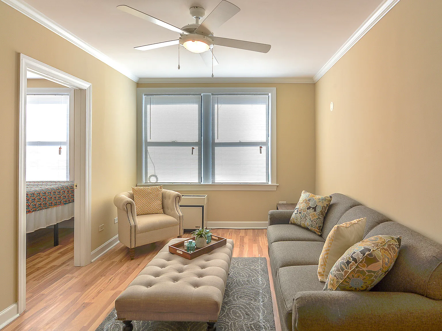 426 W. Surf — Photo 3