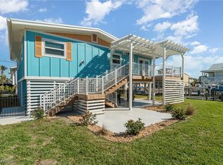 320 Bayland Rd, Fort Myers Beach, FL 33931