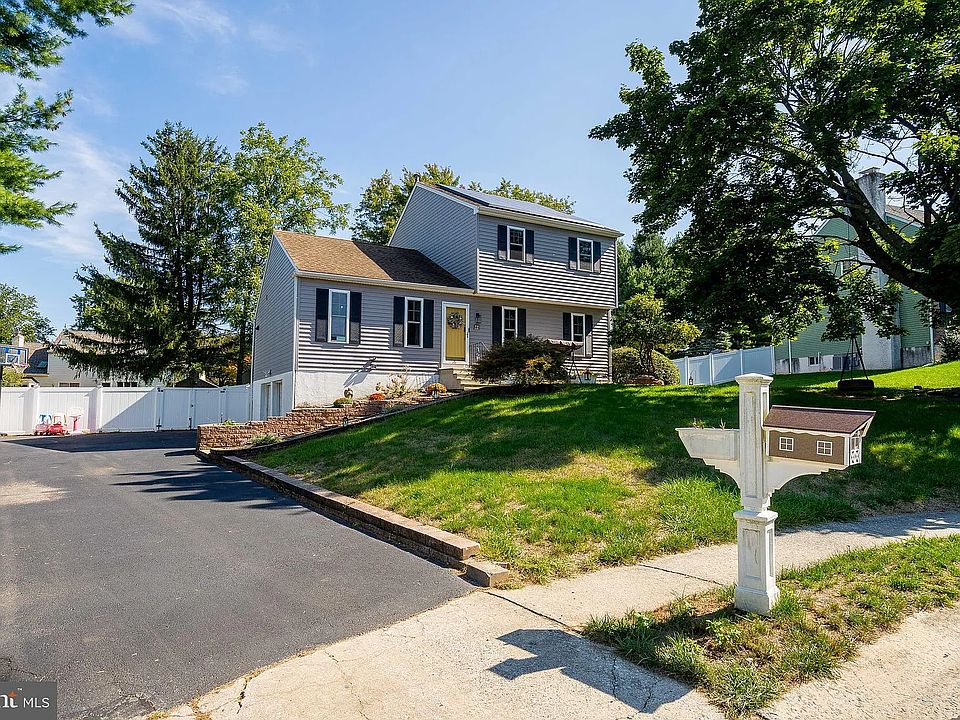 1st image of 14 Beard Cir