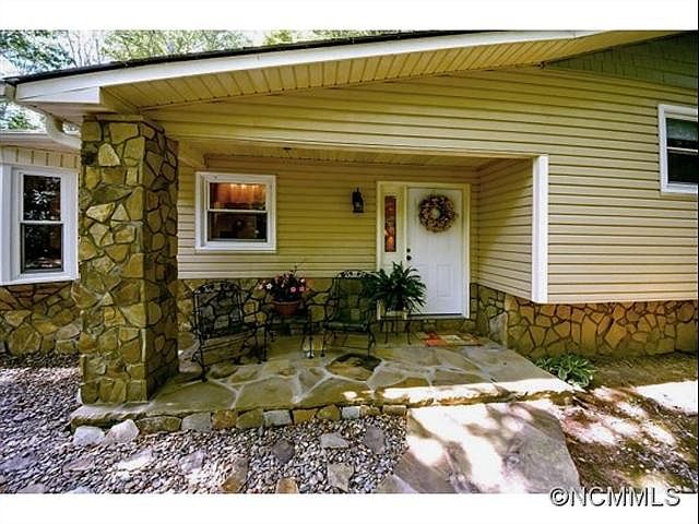 1st image of 66 Pine Tree Ln
